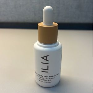 ILIA super serum skin tint SPF 40 st6.5 Kai